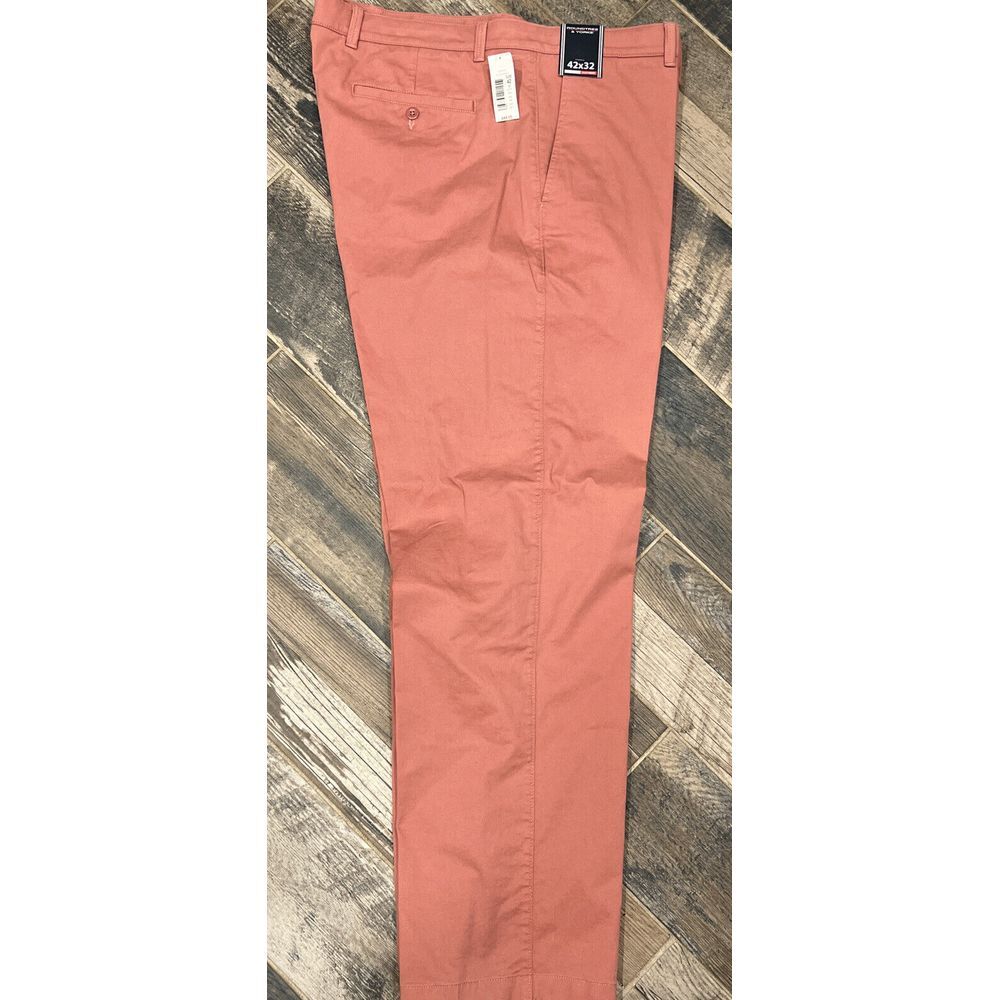 New $50 Roundtree & Yorke Classic FIT Red Rose Mens Chino Pants Stretch 42x31